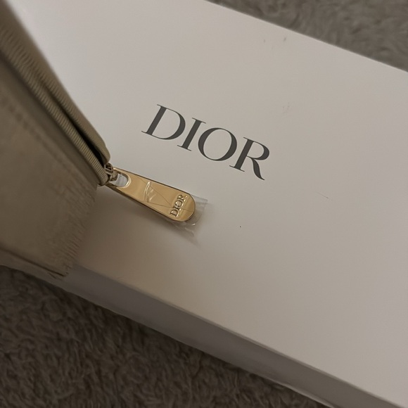 COPY - DIOR beauty jewelry box NIB - Picture 4 of 13